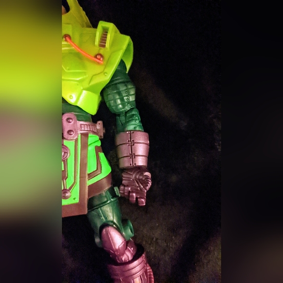 Lex Luthor DC Action Figure - Picture 3 of 6